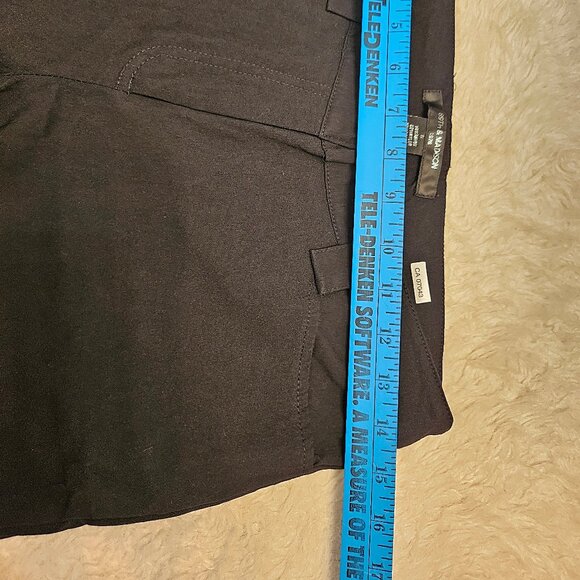 89th Madison Women's Black Capri Pants Size: 8 - Picture 4 of 8